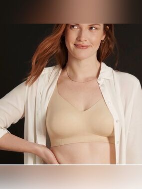 NWT Evelyn & Bobbie “The Beyond Bra” Wireless Support Bra – Sand – Size Small